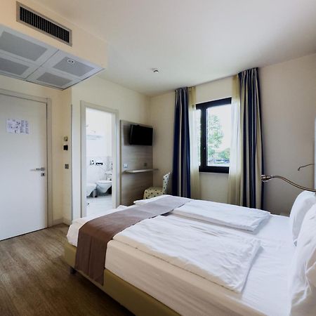 Hotel Arena Sirmione Exterior foto