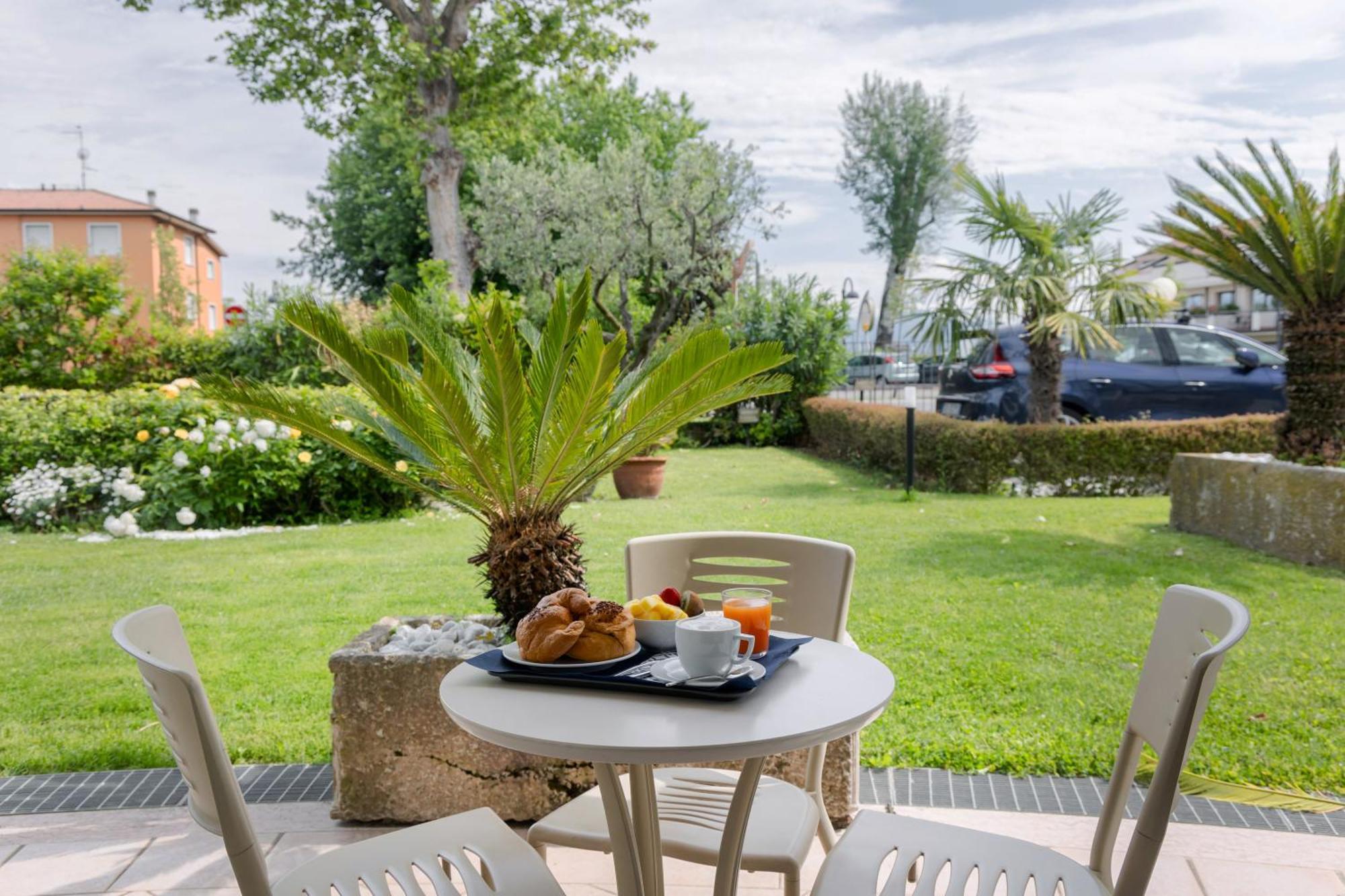Hotel Arena Sirmione Exterior foto
