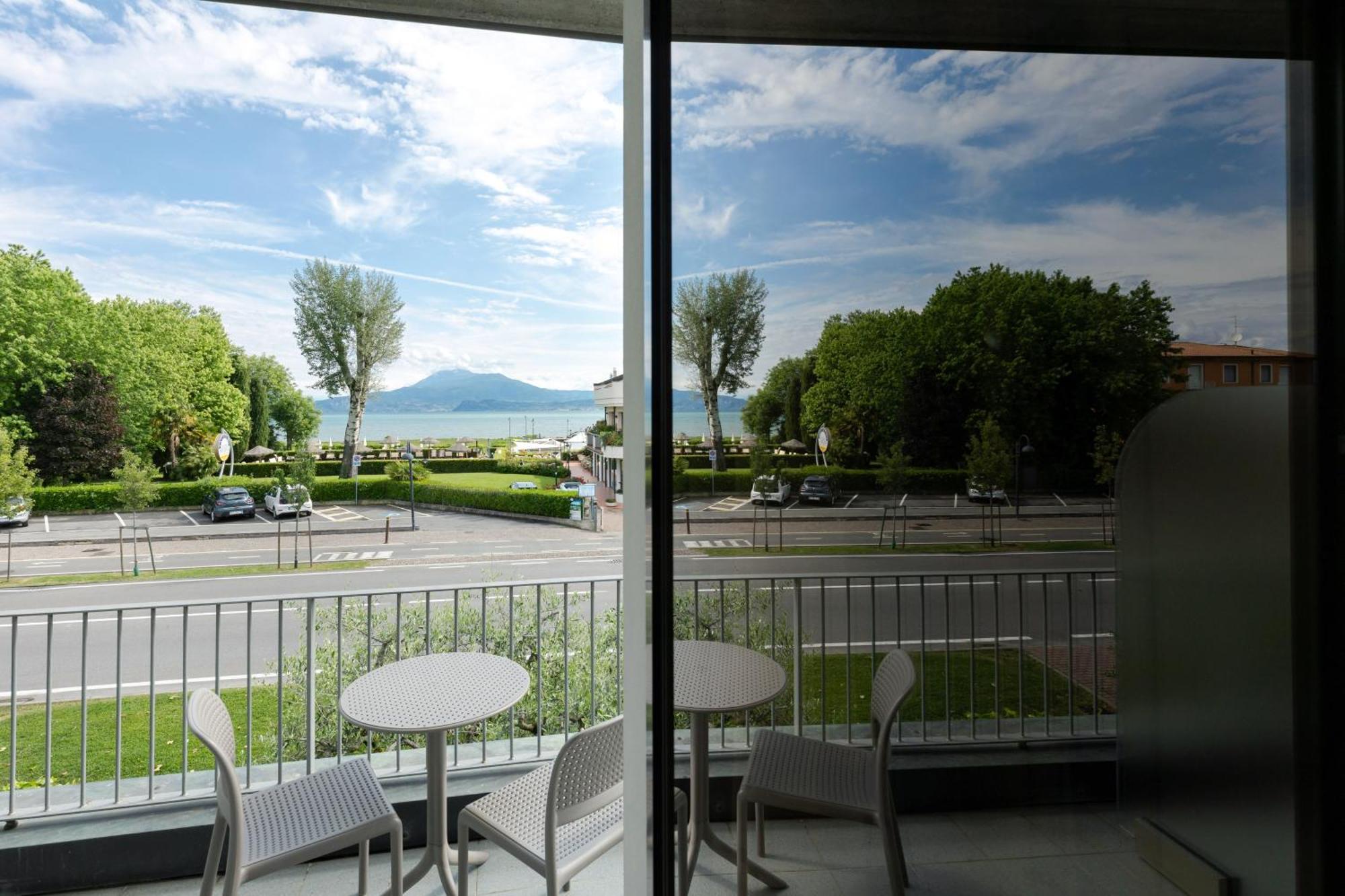 Hotel Arena Sirmione Exterior foto