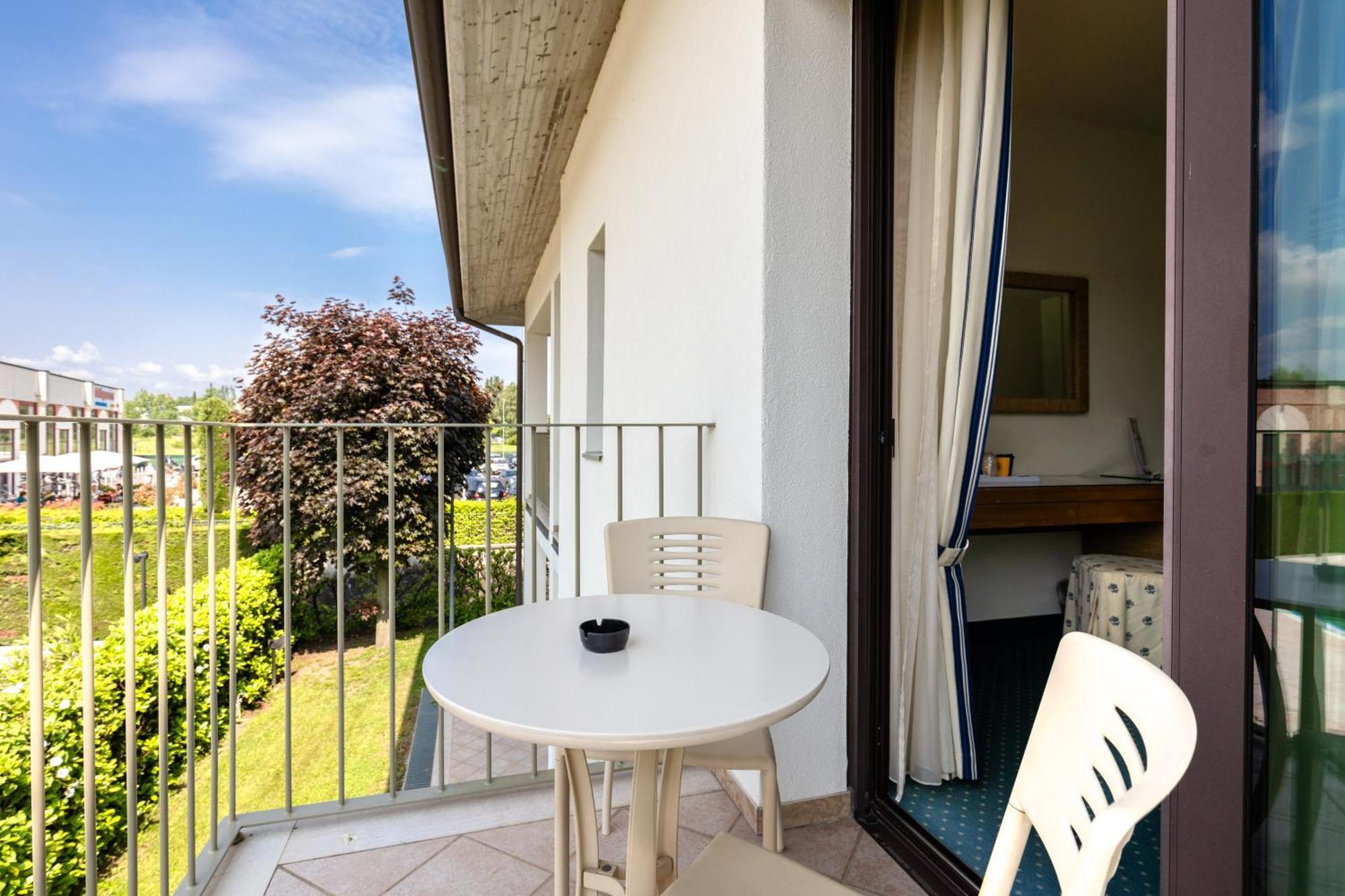 Hotel Arena Sirmione Exterior foto